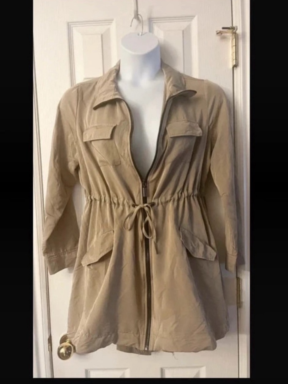 NWOT Torrid Light Jacket - Plus Size 00 (like a 12) - Beige - Zip Up - Cinch Tie
